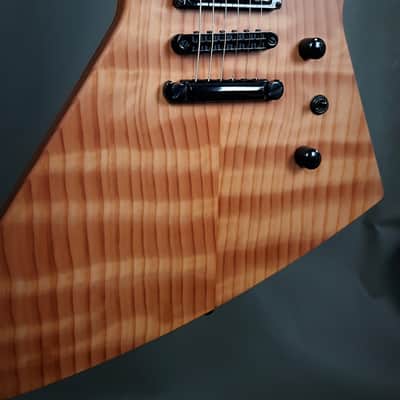 Manuel Ali Guitars X6 *Dawn of the Samurai* 2021 Explorer image 2