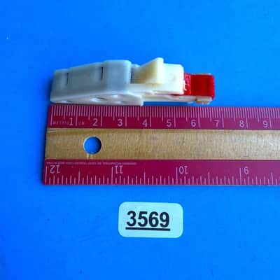 KURZWEIL PC88 Keyboard Piano Replacement Part: White Key Hammer Weight [RIGHT] imagen 8