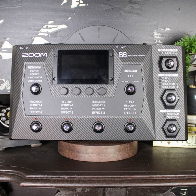 Zoom B6