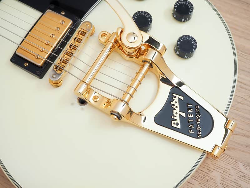 ギター Gibson USA 95 Les Paul custom 1995 Gibson Les Paul Custom Electric Guitar Alpine White w/ Bigsby
