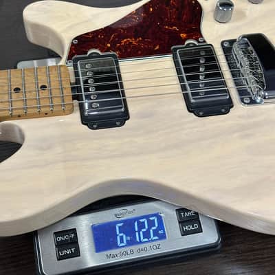 Used Ernie Ball Valentine Trans Buttermilk w/Case TSU24131 image 13