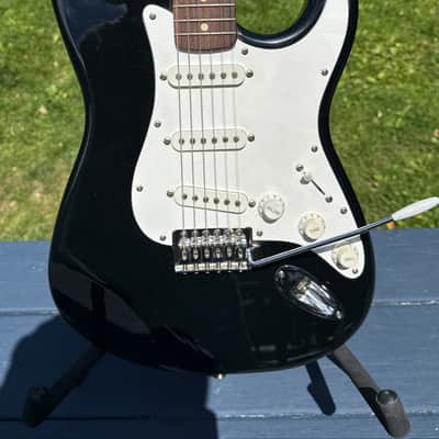 1995 Fender MIM Squire Series Stratocaster Black NR MINT image 5
