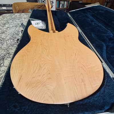 1998 Rickenbacker 330 Mapleglo image 3