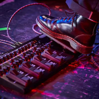 Boss ME-90 Guitar Multi Effects Pedal image 3