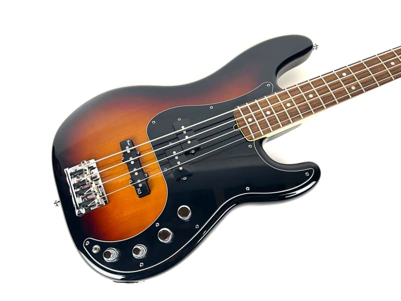 Fender American Deluxe Precision Bass 2011 - 3-Color Sunburst image 1