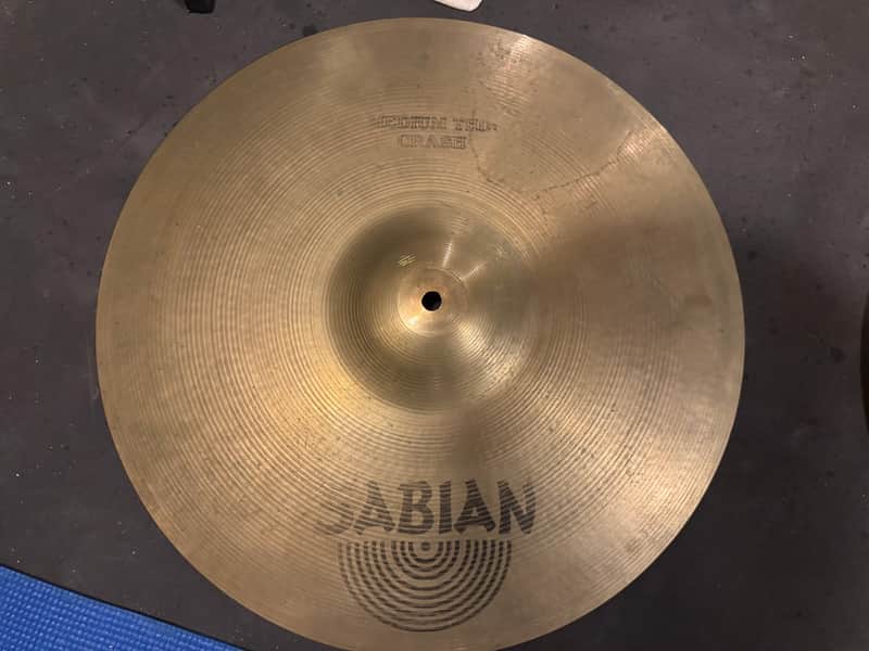 Sabian 18" AA Medium Thin Crash Cymbal 1985 - 1999 - Natural image 1