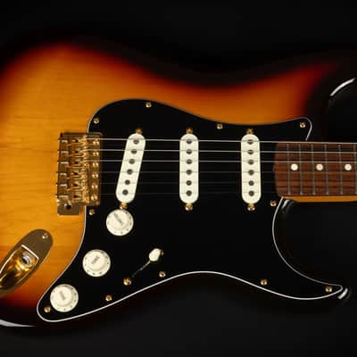 2018 Fender MIJ Traditional '60s Stratocaster RW with Gold Hardware - 3-Color Sunburst | Japan Vintage Reissue SSS Rosewood Fretboard image 3