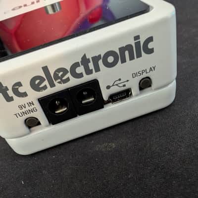 TC Electronic Polytune 3 Polyphonic Tuner Pedal 2017 - Present - White image 3