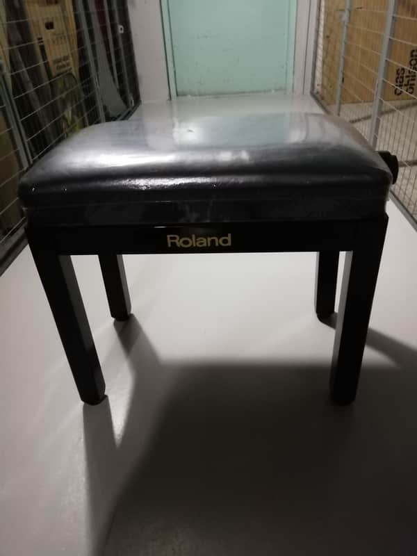 Roland BNC-05-MC Piano Bench  - Black image 1