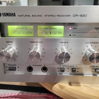 Yamaha CR-820 Stereo Receiver RECAPPED AND SERVICED! With voltage selector image 1