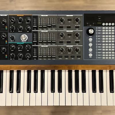Arturia PolyBrute 61-Key Synthesizer 2021 - Present - Black