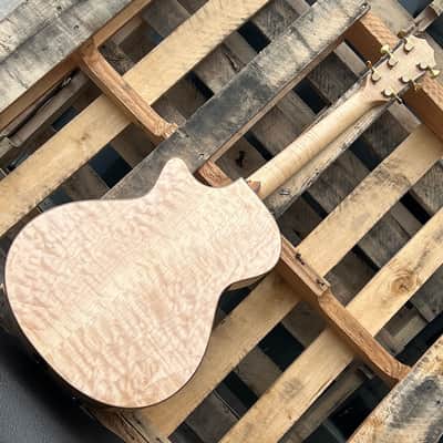 2014 Taylor Custom GC AAAA Quilted Maple w/Case image 5