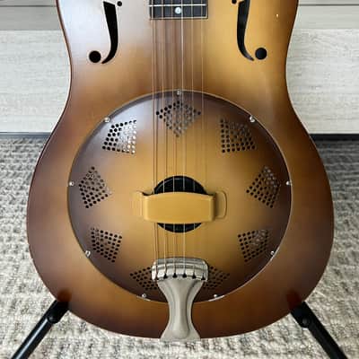 National Triolian 1930 - Walnut burst with original case image 2