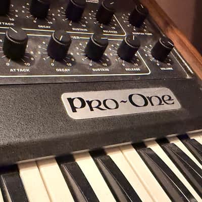 Sequential Circuits Pro-One - great condition, j-wire image 1