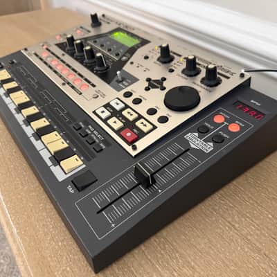 Roland MC-307 Groovebox 2000s - Silver and Black image 3
