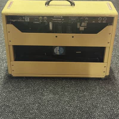 Fender Super-Sonic 22 2-Channel 22-Watt 1x12" Guitar Combo 2010 - Present - Blonde image 4