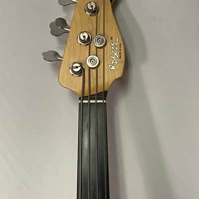Roscoe Classic JJ 4 String FRETLESS Bass Lake Placid Blue image 4