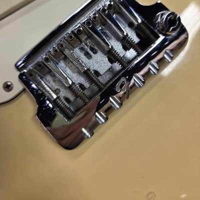 Fender Stratocaster Elite 1983 Made in United States Electric Guitar with Case - Artic White image 15