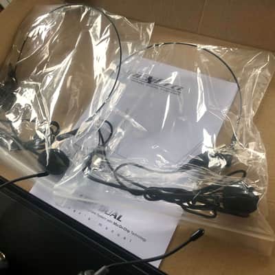VocoPro Dual Channel UHF Wireless Mic System UDH-DUAL-B1 902.2, 905.8 image 3