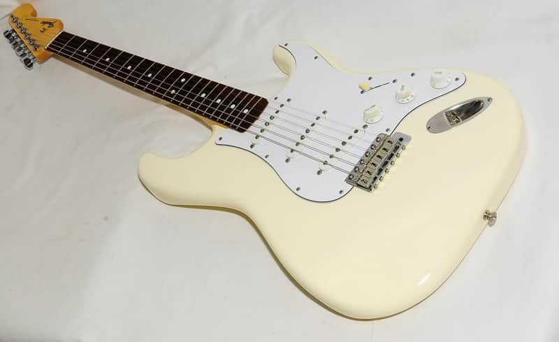 Excellent Fender Japan ST-38 Stratocaster Electric Guitar RefNo