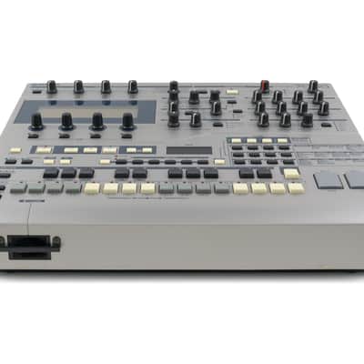 Yamaha RS7000 Production Workstation image 2