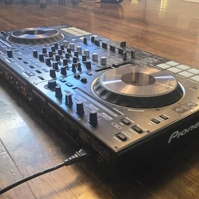 Pioneer DDJ-RZ - rekordbox DJ Controller 2010s - Black image 8