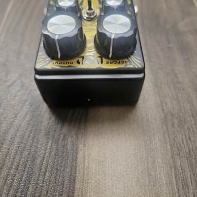 DOD Carcosa guitar Fuzz pedal image 3
