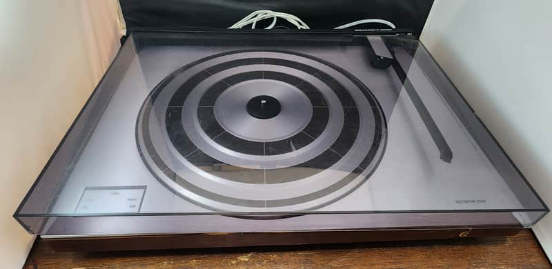 Bang Olufsen Turntable Beogram 2402 Working but needs Repair or for Parts