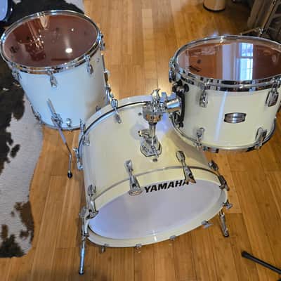Drum Kits - Yamaha Absolute Hybrid Maple 14x22 9x13 15x16 Drum Kit (Polar White) image 2