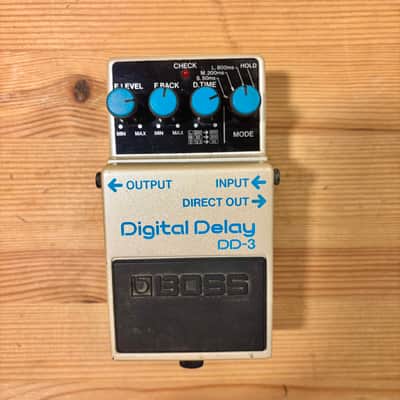 Boss DD-3 Digital Delay MIJ Made in Japan "Long/Big Chip" Version 1 White (Blue Label)