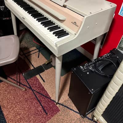 Wurlitzer 140 Circa 1962 - Beige image 2