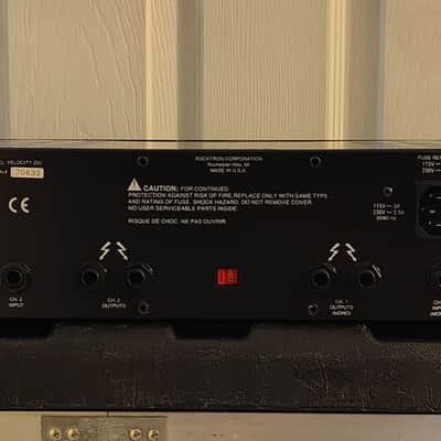 Rocktron Velocity 250 Mono/Stereo Power amplifier image 5