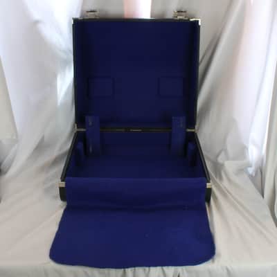 Black Italian Hard Case for Accordion 18.25" x 16.50" x 8.50" (46.25cm x 42cm x 21.50cm) image 2