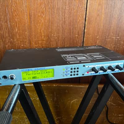 Yamaha FS1R TONE GENERATOR FORMANT SHAPING/ FM SYNTHESIS NEW INTERNAL BATTERY!!!