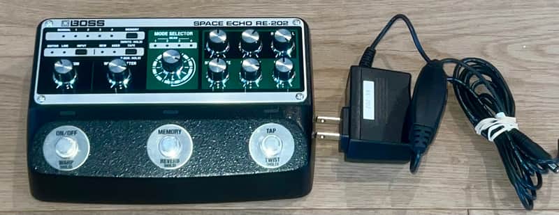 Boss RE-202 Space Echo