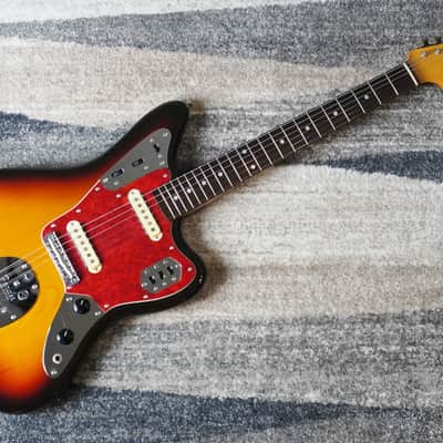1997-2000 Fender Japan CIJ JG66-85 ’62 Reissue Jaguar 3-Tone Sunburst image 1