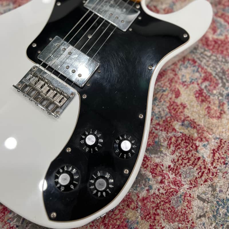 Squier Telecaster Deluxe Classic Vibe White