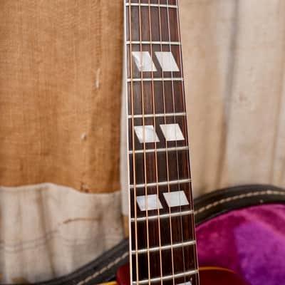 Gibson Dove 1965 - Sunburst image 7