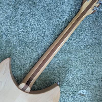 Rickenbacker 330 (2008) - Mapleglo image 8