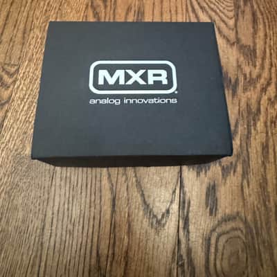 MXR M81 Bass Preamp - Olive image 5