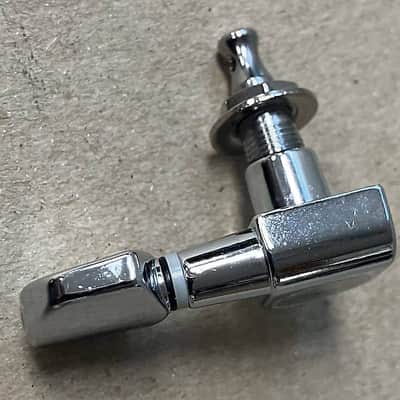 Takamine- tuning head, treble side, chrome image 2