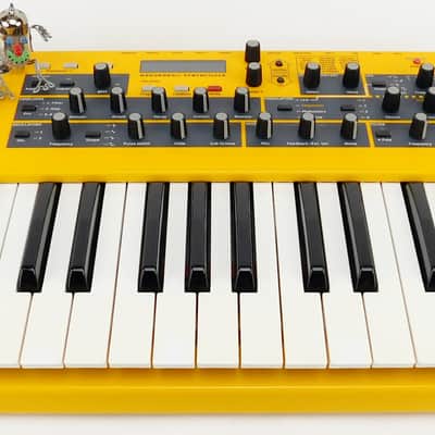 DSI Dave Smith Mopho Synthesizer Keyboard + Top Zustand + 1,5J Garantie Bild 5