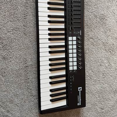 Novation Launchkey 49 MKII MIDI Keyboard Controller 2015 - 2020 - Black