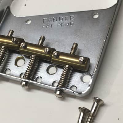 Immagine Lefty Fender Made in USA Ashtray Bridge Tele Brass 1950s American Vintage Reissue + Brass Saddles Rare - 4