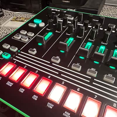 Roland AIRA TR-8 Rhythm Performer Drum Machine 2014 - Present - Black image 4