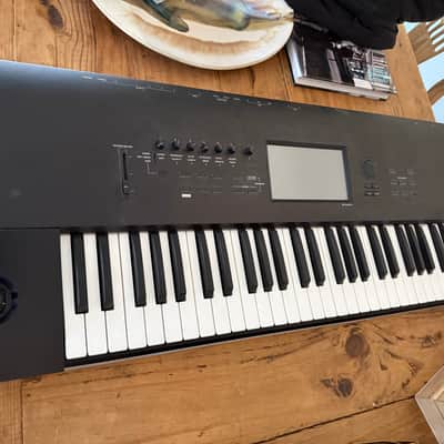 Korg Nautilus 61-Key Music Workstation 2020 - Present - Black