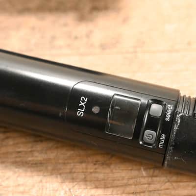 Shure SLX24/SM58 Handheld Wireless System - J3 Band: 572-596 MHz CG01L4J image 8