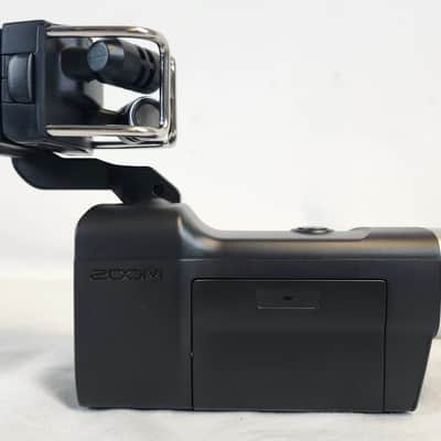 Zoom Q8 Handy Video Recorder, HD Video / Four Track Audio Recorder image 7