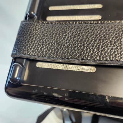 Hohner Bravo III Chromatic 80 Bass Piano Accordion, Black, W/ Bag & Straps image 13