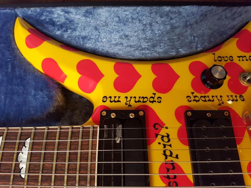 Fernandes Burny Hide Signature MG-360S Heart Yellow Honduras